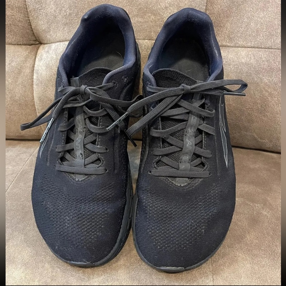 Altra Escalante Low Top Mesh Road Running Shoes Women’s Size 9 EUC